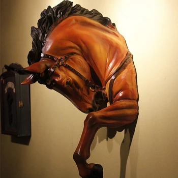 Американската креативна Статуетка на главата на боен кон от смола, боядисани стени, занаяти, главата на животното, за Украса на стени, Статуетки за бар, хол, домашен декор