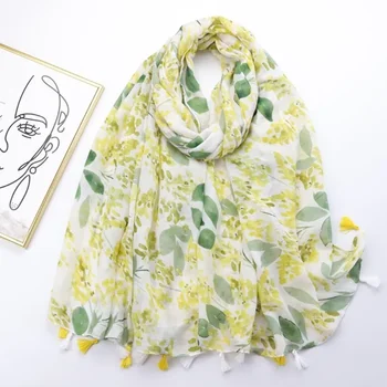 Малък свеж шал с принтом зелени листа, пролетно-летния дълъг шал с пискюли от прежда балийски
